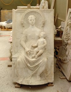 Madonna ja lapsi (marmori)